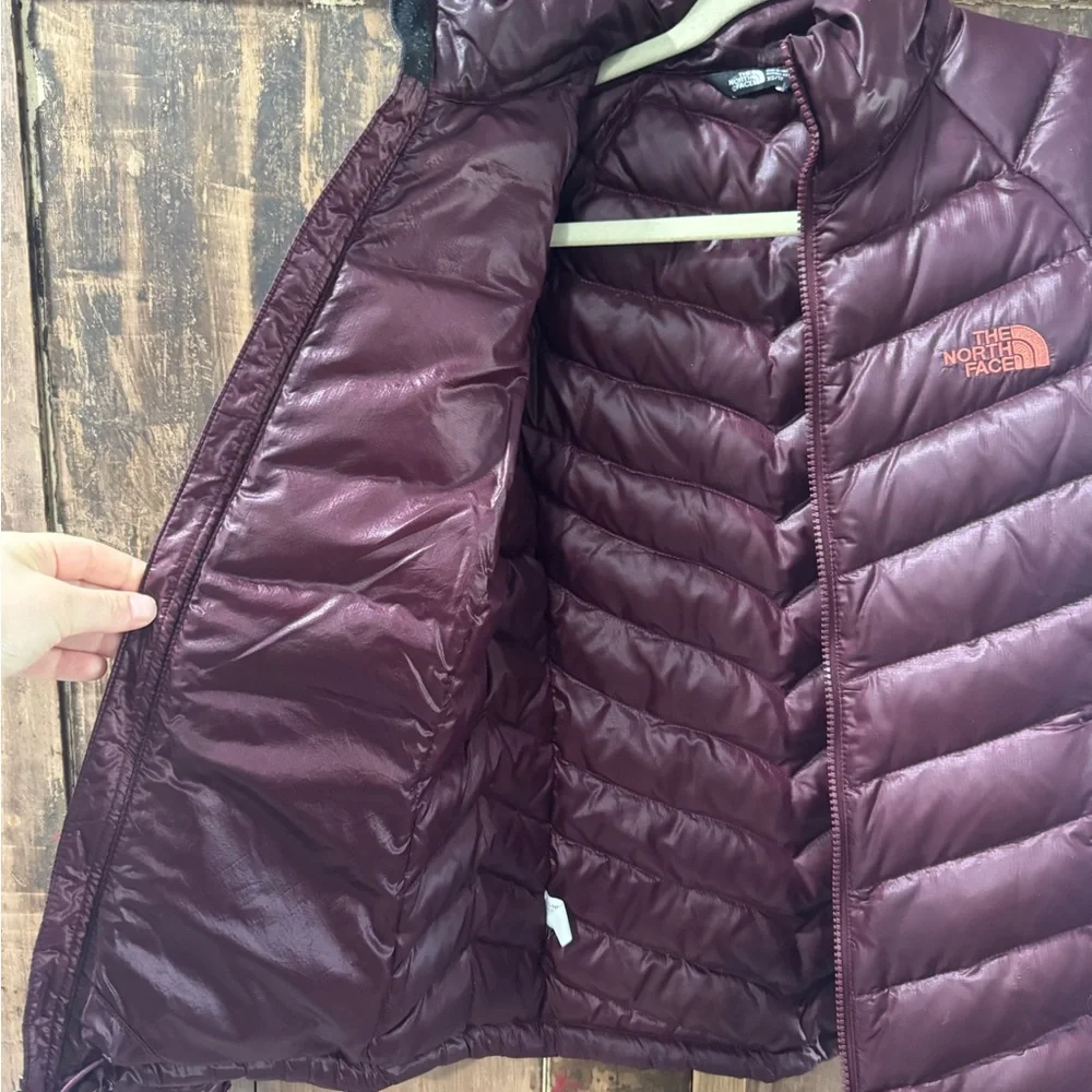 NORTH FACE WOMENS EXTRA SMALL MAROON JACKET - Picture 8 of 12